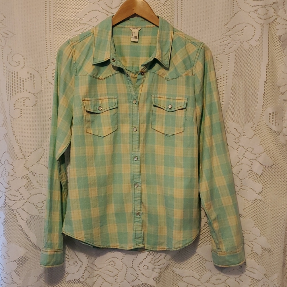 Forever 21 snap up plaid top